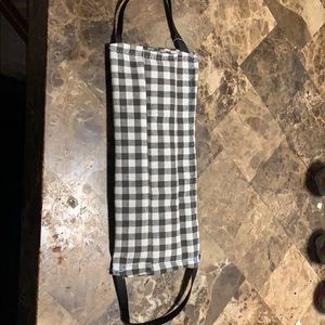 Plaid black and white mask